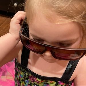 Meet your Posher, Ara